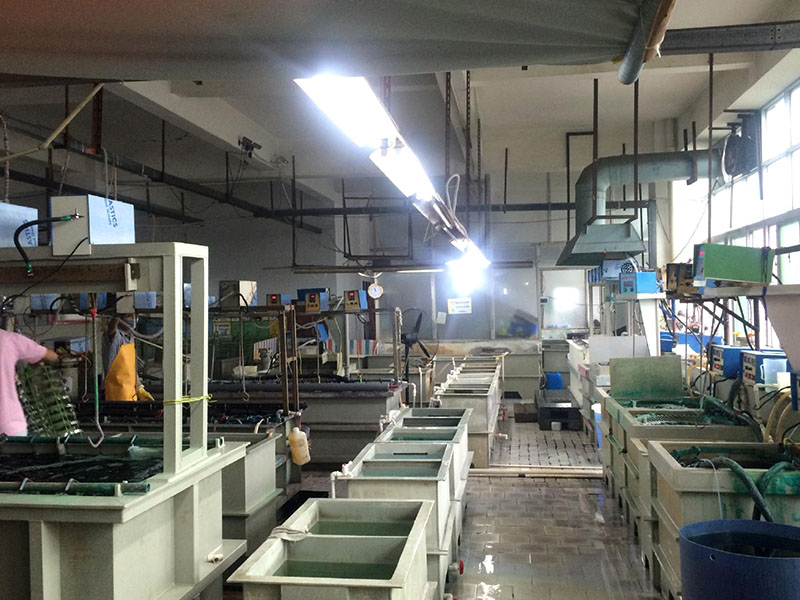 為何要關停小五金加工廠？