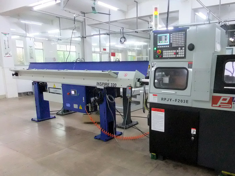 縱切車床為何適合加工細長零件?加工方法!